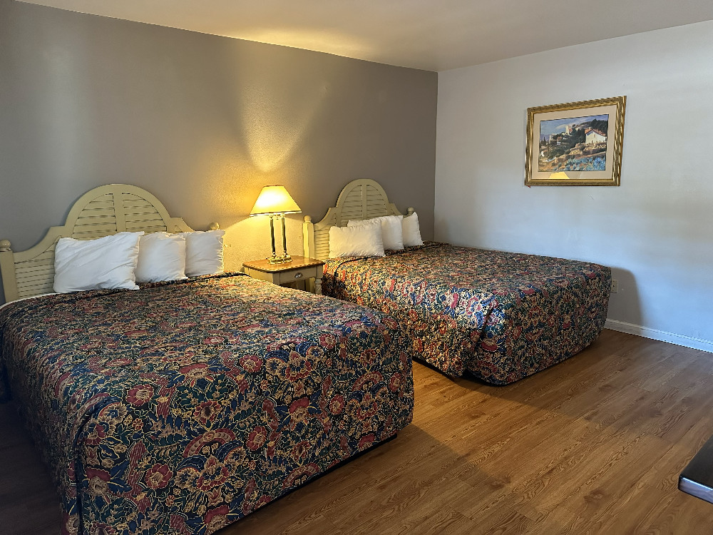 Budget Inn San Luis Obispo Gallery - Guestroom